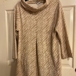 TYLER BOE SLEEK SILHOUETTE SHEATH DRESS UNIQUE WHITE ZEBRA PRINT L 42”C 36” long